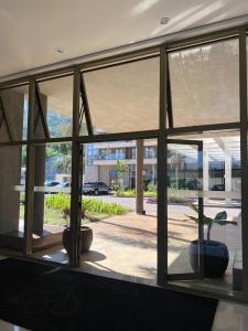 Apart Hotel - RiocentroRock in Rio cArCond. Frigobar, Garagem, Mercadinho, Cafeteria