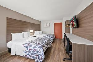 Deluxe Room with Two Double Beds Disability Access Non-Smoking room in Econo Lodge Sanford NC