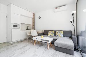 Aura Tower Aparments by In Property