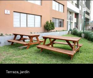 An apartment with an ocean view, near the airport