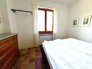 Stunning 4 bedroom villa near Barga