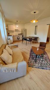 Appartements Appartement Bayonne dans maison basque avec jardin : photos des chambres