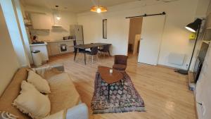 Appartements Appartement Bayonne dans maison basque avec jardin : photos des chambres