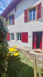 Appartements Appartement Bayonne dans maison basque avec jardin : photos des chambres