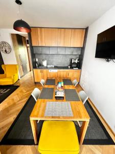 Old Town Apartment - Terrace & Parking