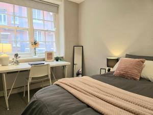 2BR Gem Stylish & Spacious Kings Cross Flat