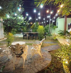 Casa Colonial com Suítes e Quartos Privativos - Hospedagem Residencial