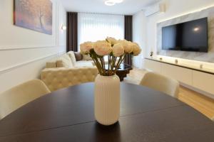 Amazon Royale Apartment