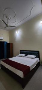 Padmalay Hotel and Restaurant