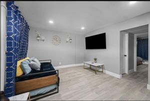 Charming Getaway in Houston Heights