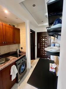 luxury Beachfront Studio- Foreign Nationals Only