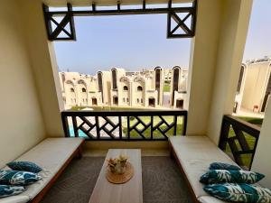 luxury Beachfront Studio- Foreign Nationals Only