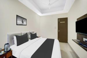 Super Collection O Rajeev Nagar Near Atal Path Formerly Vinayaka