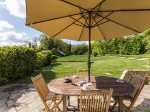 Maisons de vacances Gite familial renove avec jardin, activites exterieures et recharge electrique a Mesquer - FR-1-306-843 : photos des chambres