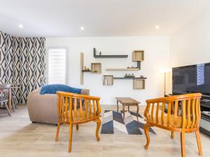 Maisons de vacances Gite moderne avec confort, pres de la mer, jardin clos, garage, WiFi, et equipements bebe - FR-1-306-1173 : photos des chambres