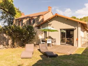 Maisons de vacances Spacieux ecogite en pierre avec jardin clos, proche de l'ocean et des plages, tout confort - FR-1-306-1032 : photos des chambres