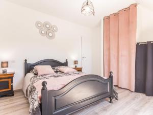 Maisons de vacances Maison moderne a 100m de la mer avec jardin clos, garage, WiFi, proche camping avec commerces, animaux OK - FR-1-306-1205 : photos des chambres