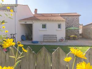 Gîte familial avec parc, jeux pour enfants et vélos, proche du Lac de Grand Lieu - FR-1-306-1040