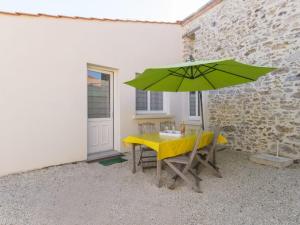 Gîte familial avec parc, jeux pour enfants et vélos, proche du Lac de Grand Lieu - FR-1-306-1040