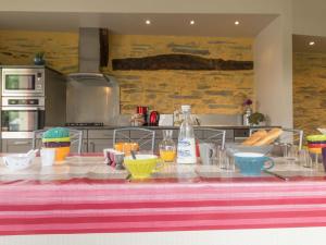 Maisons de vacances Gite renove avec jardin clos, proche Nantes, ideal famille, accessible PMR, wifi inclus - FR-1-306-1134 : photos des chambres
