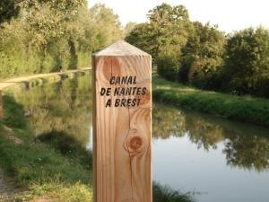 Maison contemporaine à Nozay avec jardin clos, proche Nantes : 3 chambres, Wi-Fi, garage vélosmotos - FR-1-306-1178