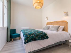 Maisons de vacances Gite cosy bord de mer avec spa a 5 min de la plage et commerces, 2 terrasses, ideal famille et bebe - FR-1-306-1192 : photos des chambres