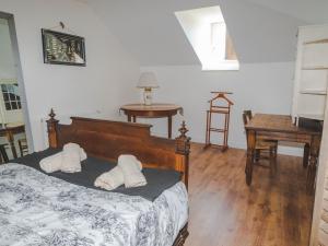 Maisons de vacances Maison mitoyenne avec jardin clos et terrasse a 200m de la plage - Vieux Port de Pornic - FR-1-306-1213 : photos des chambres