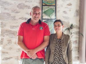 Maisons de vacances Maison bretonne renovee pres de la mer avec jardin, terrasse et equipements modernes - FR-1-306-1197 : photos des chambres