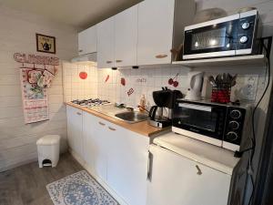 Maisons de vacances Charmant Gite en Montagne avec Terrasse et Garage, Proche La Bresse Ski et Sentiers Balises - FR-1-589-17 : photos des chambres