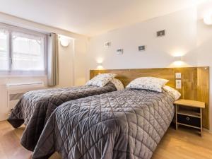 Maison de ville à St Nazaire, près du front de mer, climatisée, 3 chambres avec sdb privatives, WiFi - FR-1-306-1203