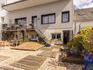 Maison de ville à St Nazaire, près du front de mer, climatisée, 3 chambres avec sdb privatives, WiFi - FR-1-306-1203