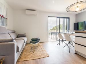 Maisons de vacances Gites avec piscine chauffee, SPA, proche plage et commerces, jardin privatif et tout compris - FR-1-306-1207 : photos des chambres