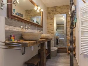 Maisons de vacances Maison Charme Renovee, Jardin, Proche Nantes, Familles & PMR Bienvenues - FR-1-306-1059 : photos des chambres