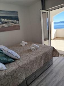 Apartments with parking spaces Lokva Rogoznica, Omis - 12906