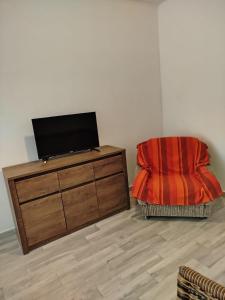 Apartments with parking spaces Lokva Rogoznica, Omis - 12906