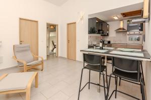 Family friendly house with a swimming pool Vir - Lozice, Vir - 24524