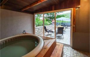 Stunning Home In Krizisce