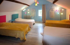 Maisons de vacances Lovely Home In Pont De Labeaume : photos des chambres