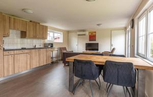 Awesome Home In Wagenborgen With Wifi