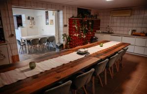 Beautiful Home In Budrovac With Wi-Fi