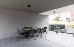 Beautiful Apartment In Split With Wifi