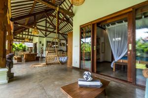 Villa Penyu - Spacious 2BR Villa with Private Pool - Center Bingin
