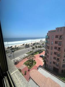 Cobertura duplex frontal ao mar