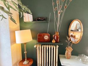 Maisons de vacances Gite XIXe de charme a Candes-St-Martin avec jardin clos - FR-1-381-612 : photos des chambres