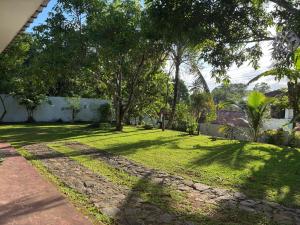 Mountain Edge Unawatuna