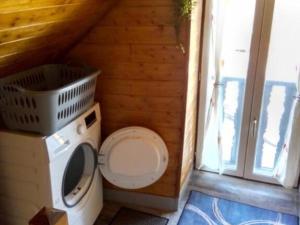 Maisons de vacances Maison de charme a Cros - 3 pers, Parc des Volcans - FR-1-814-133 : photos des chambres