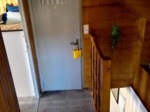 Maisons de vacances Maison de charme a Cros - 3 pers, Parc des Volcans - FR-1-814-133 : photos des chambres