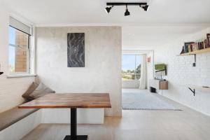 Med Vibes in North Freo