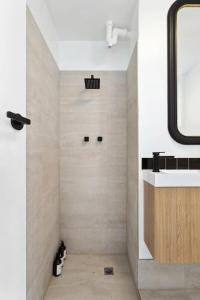 Med Vibes in North Freo