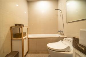 Luxury and pleasant 2BR Chianti Tower Mall Access